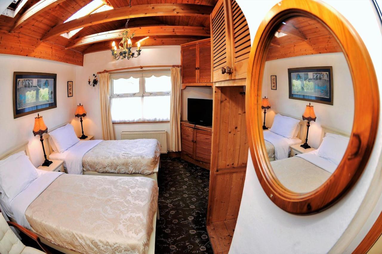 The Gallery B&B, The Glen, Kinsale ,County Cork エクステリア 写真