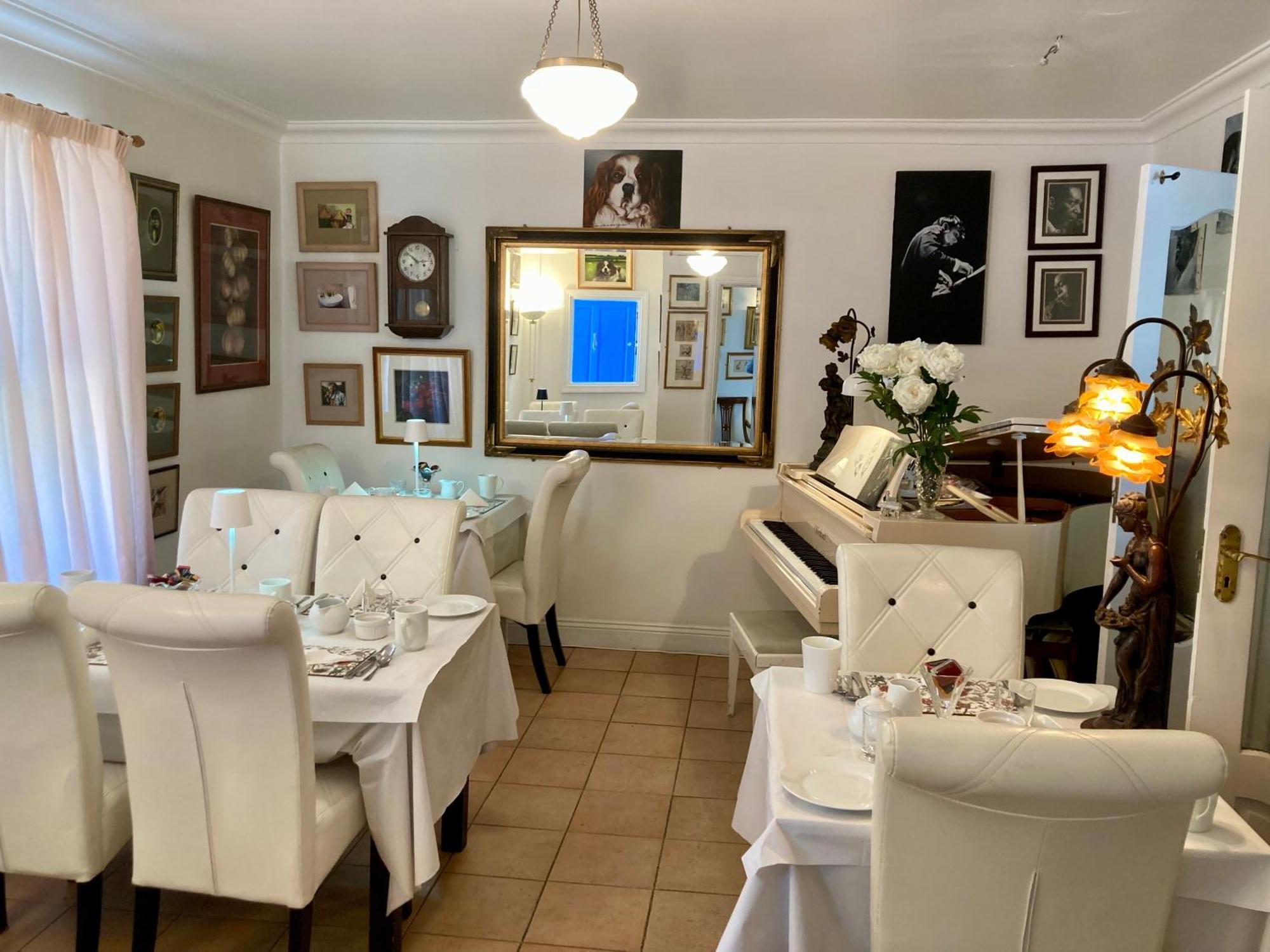 The Gallery B&B, The Glen, Kinsale ,County Cork エクステリア 写真