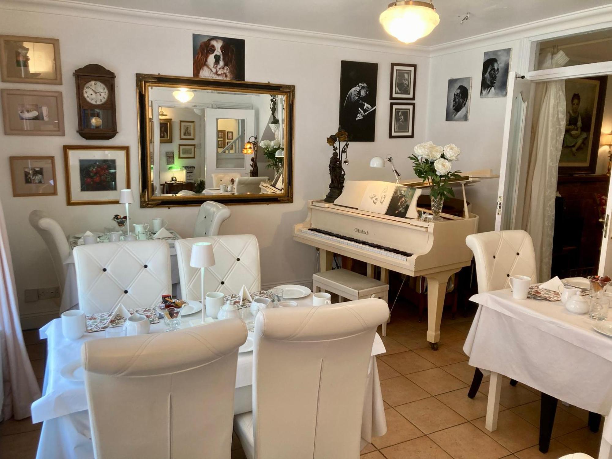 The Gallery B&B, The Glen, Kinsale ,County Cork エクステリア 写真